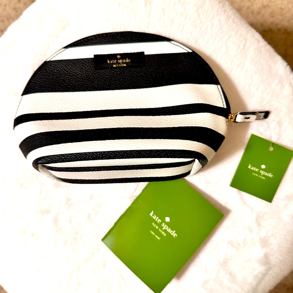 Cosmetic bag